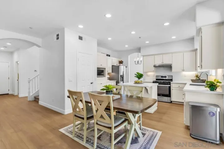 10836 Stoney Creek Ct., Santee, California 92071