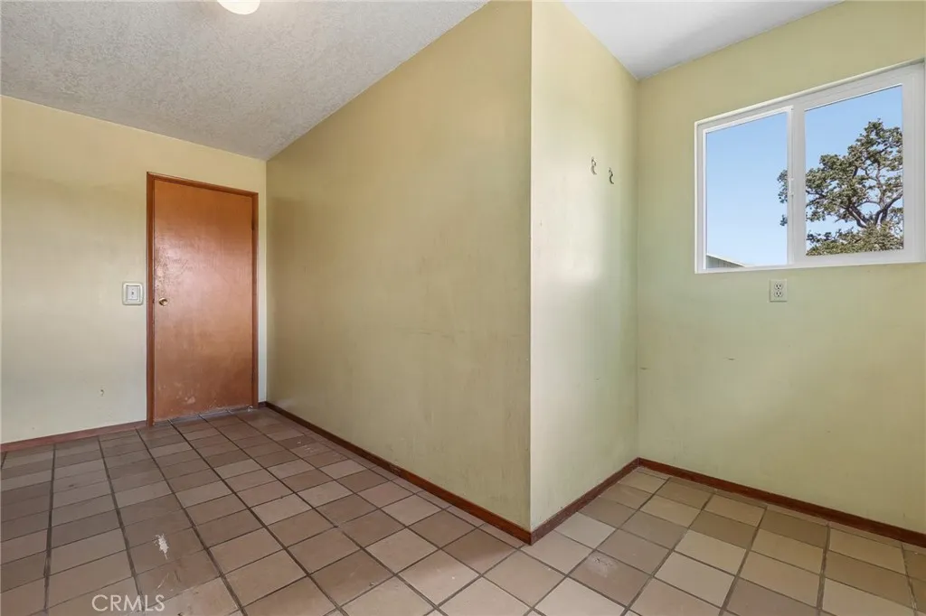 Large Laundry Room