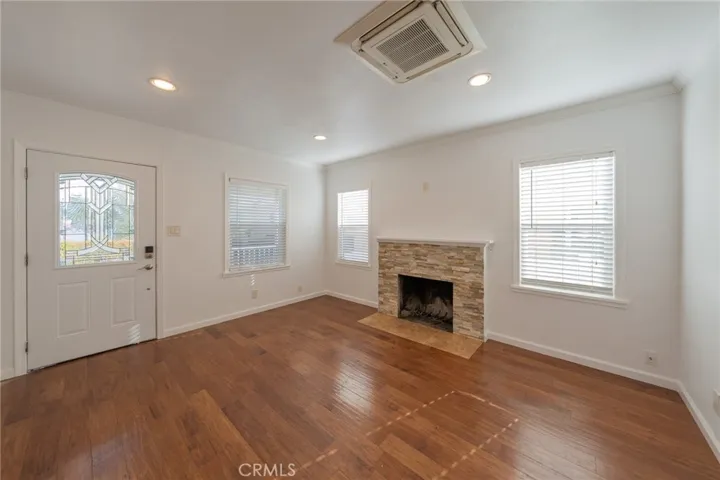 4355 Pennsylvania, La Crescenta, California 91214
