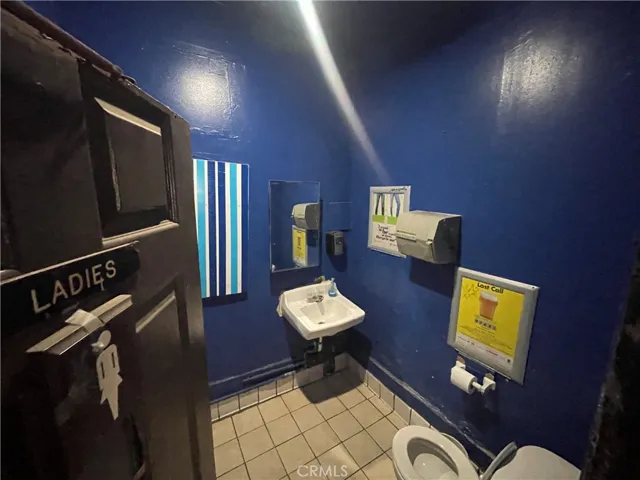 8554 Washington, Culver City, California 90232