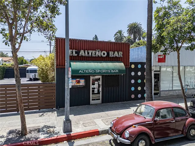 8554 Washington, Culver City, California 90232