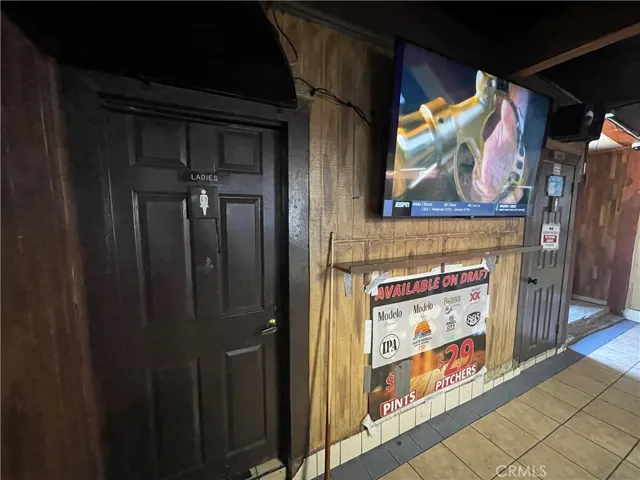 8554 Washington, Culver City, California 90232