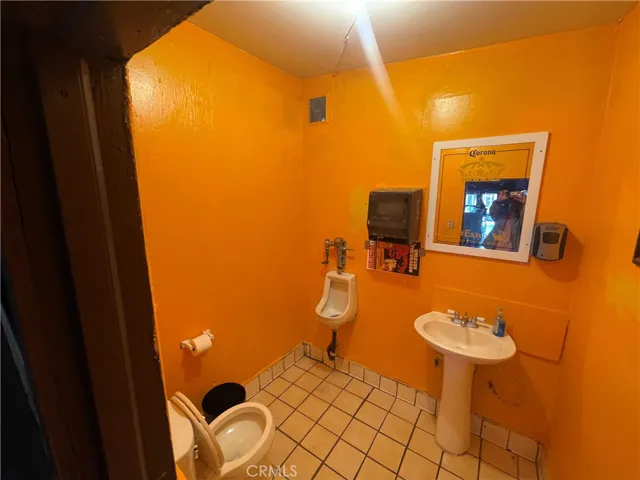 8554 Washington, Culver City, California 90232