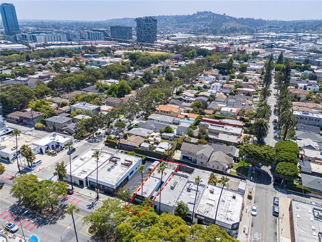 8554 Washington, Culver City, California 90232