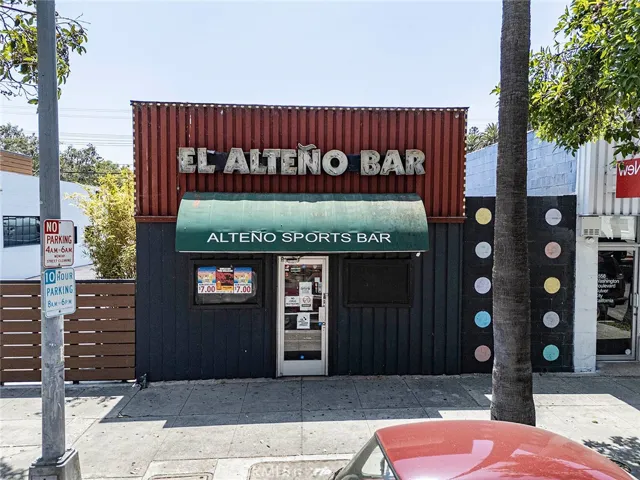 8554 Washington, Culver City, California 90232