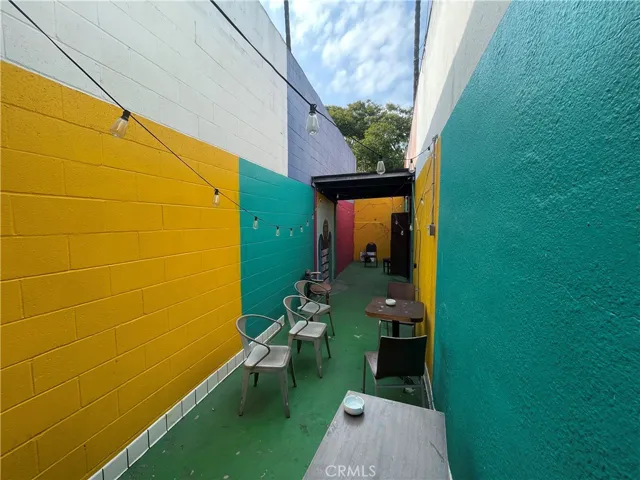 8554 Washington, Culver City, California 90232