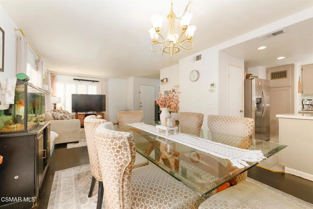 Comfortable Entertaining