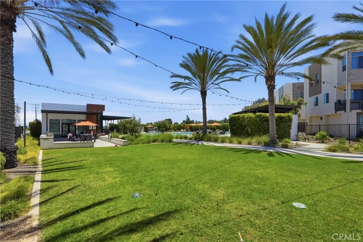 Thoughtfully designed community spaces create opportunities to gather, relax, and enjoy the outdoors.