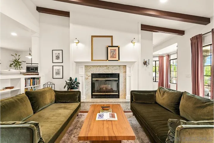 1421 Blue Lilac, Alpine, California 91901