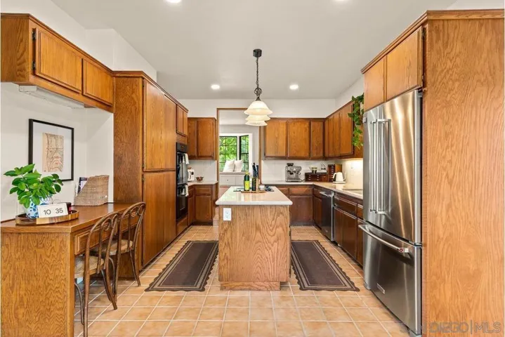 1421 Blue Lilac, Alpine, California 91901