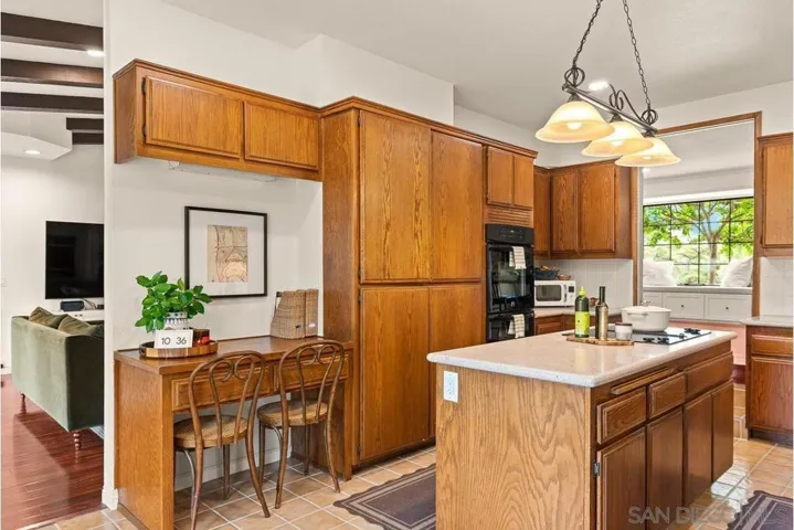 1421 Blue Lilac, Alpine, California 91901