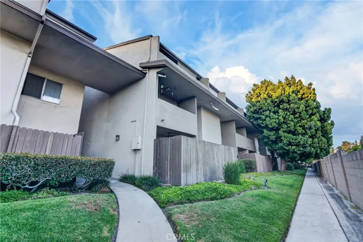 278 N Wilshire B10, Anaheim, California 92801