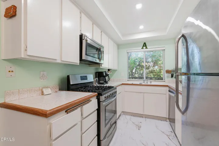 408 BURCHETT ST #3. KITCHEN.5-24-26