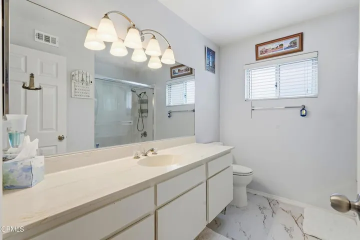 408 BURCHETT ST.#3. BATHROOM.5-24-26