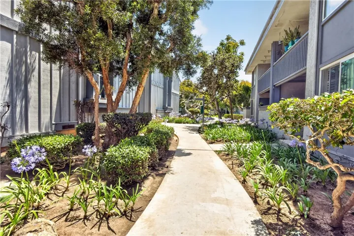17142 Pacific Coast 201, Huntington Beach, California 92649