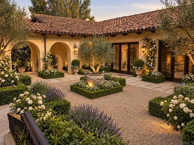 Rendering of gorgeous Courtyard