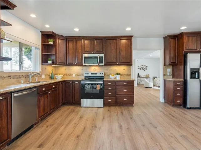 18931 Mayall Street, Northridge, California 91324