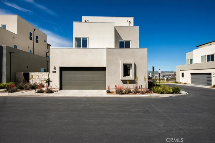 2-Car Garage