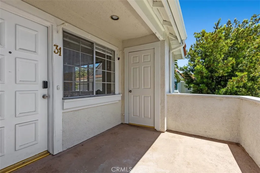 Upstairs Corner End Unit with Great Views