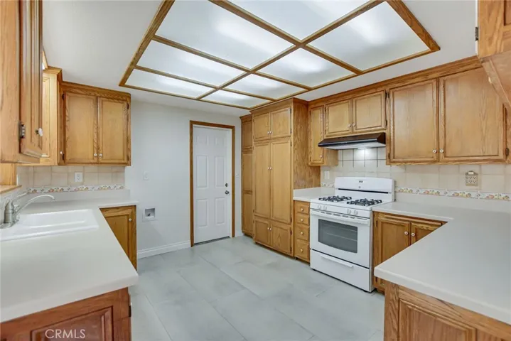 9205 9th, Hesperia, California 92345