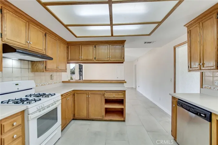 9205 9th, Hesperia, California 92345