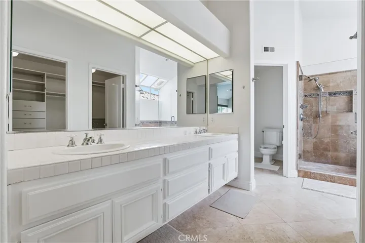 23302 Vista Carillo, Laguna Niguel, California 92677
