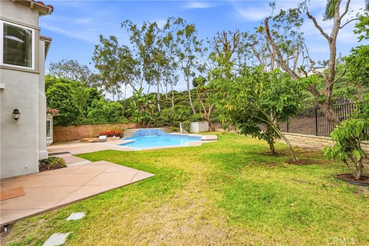 23302 Vista Carillo, Laguna Niguel, California 92677