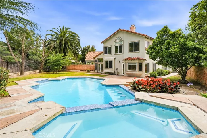 23302 Vista Carillo, Laguna Niguel, California 92677