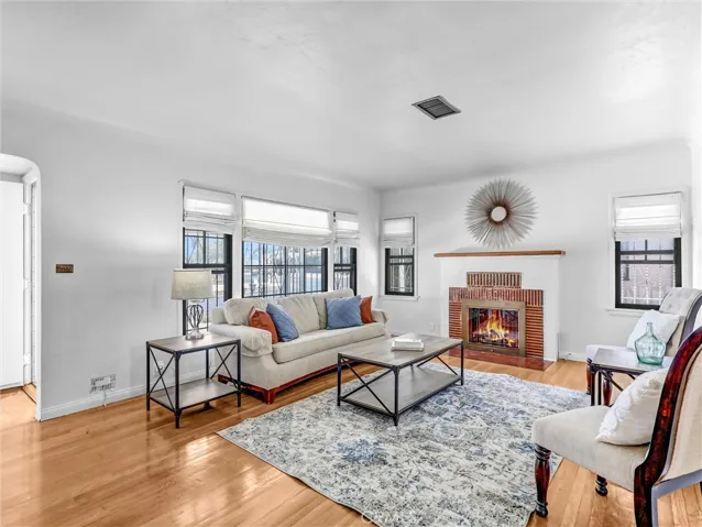 9647 S Harvard, Los Angeles, California 90047