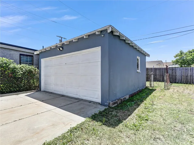 9647 S Harvard, Los Angeles, California 90047