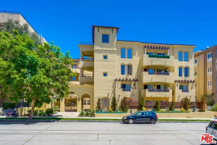 1522 Amherst Avenue 402, Los Angeles, California 90025
