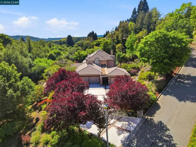 45 N Merrill Circle, Moraga, California 94556