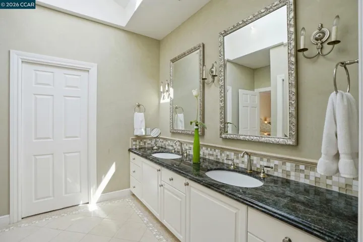 45 N Merrill Circle, Moraga, California 94556