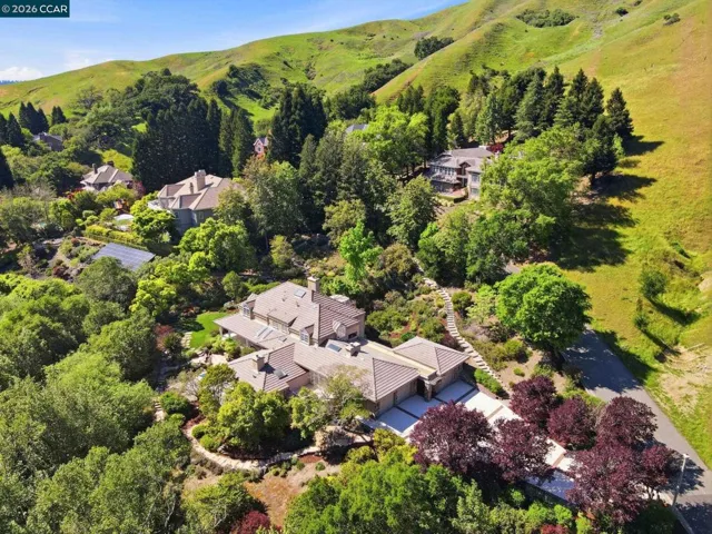 45 N Merrill Circle, Moraga, California 94556