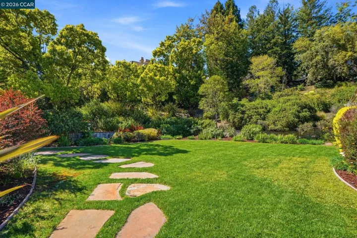 45 N Merrill Circle, Moraga, California 94556