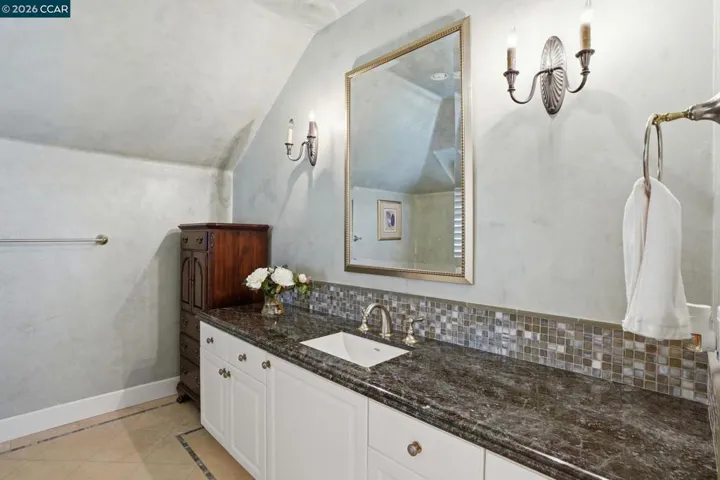 45 N Merrill Circle, Moraga, California 94556