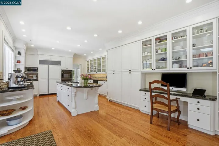 45 N Merrill Circle, Moraga, California 94556