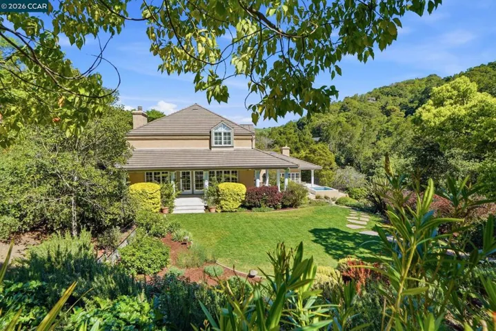 45 N Merrill Circle, Moraga, California 94556