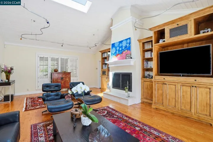 45 N Merrill Circle, Moraga, California 94556