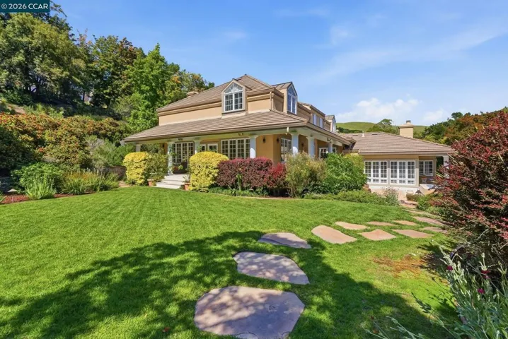 45 N Merrill Circle, Moraga, California 94556