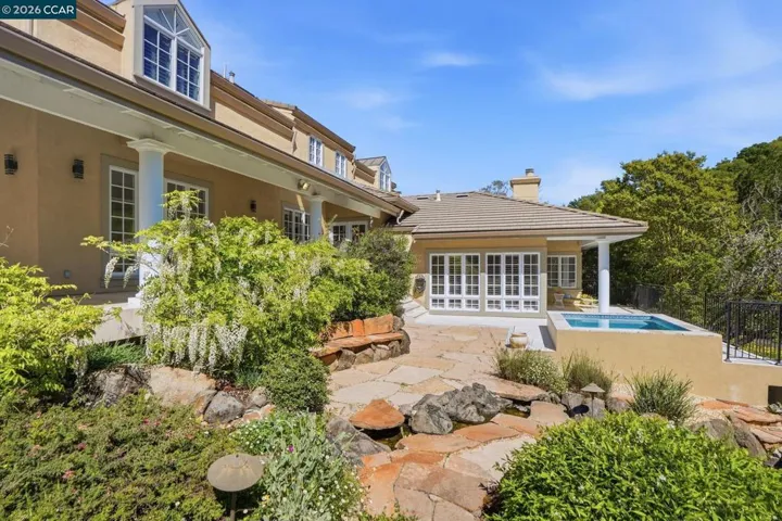 45 N Merrill Circle, Moraga, California 94556