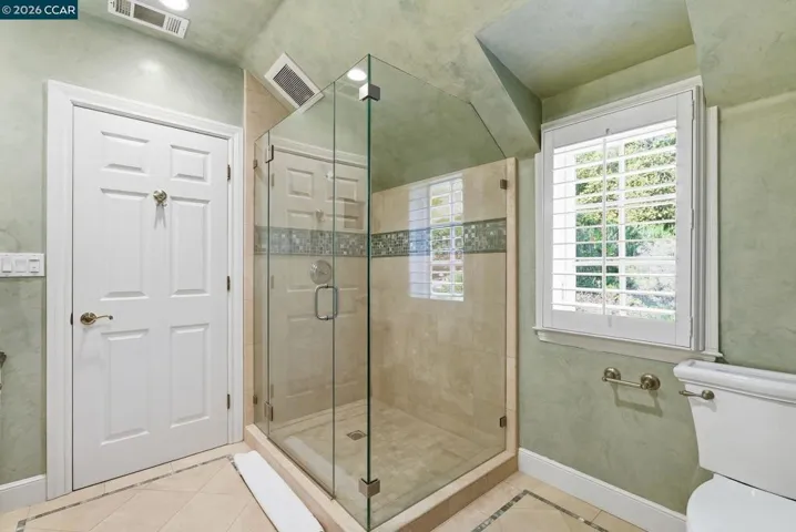 45 N Merrill Circle, Moraga, California 94556
