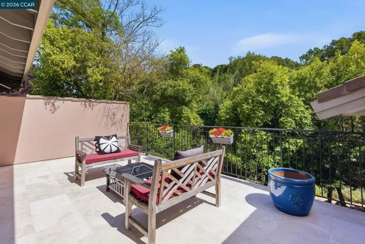 45 N Merrill Circle, Moraga, California 94556