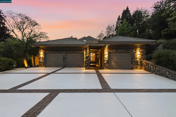 45 N Merrill Circle, Moraga, California 94556