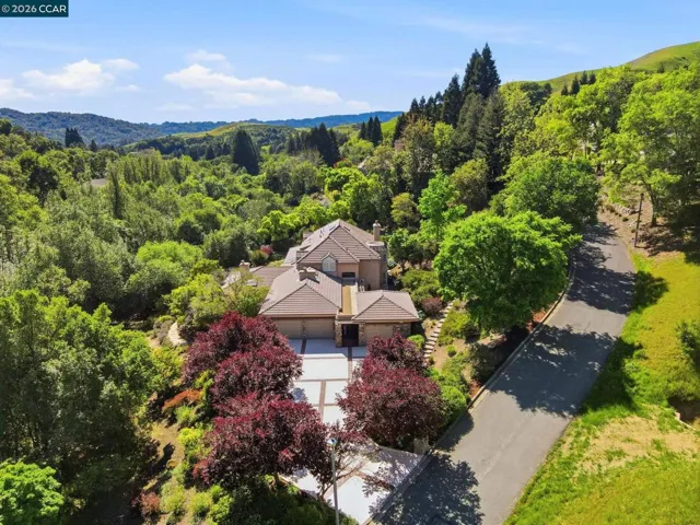 45 N Merrill Circle, Moraga, California 94556
