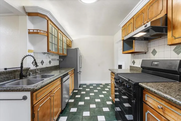 1745 Elmwood Avenue, Stockton, California 95204