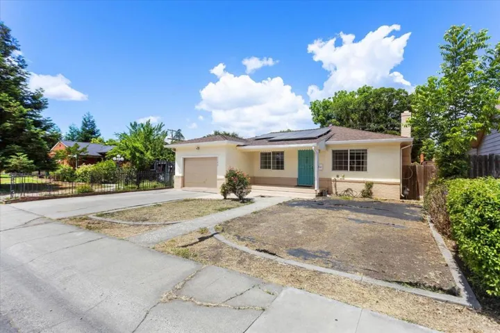 1745 Elmwood Avenue, Stockton, California 95204