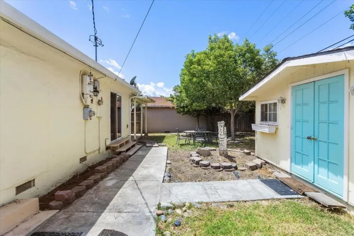 1745 Elmwood Avenue, Stockton, California 95204