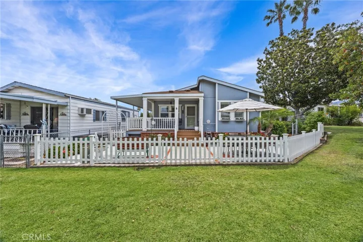 White Picket Fence - 1366 Woodbrook Way