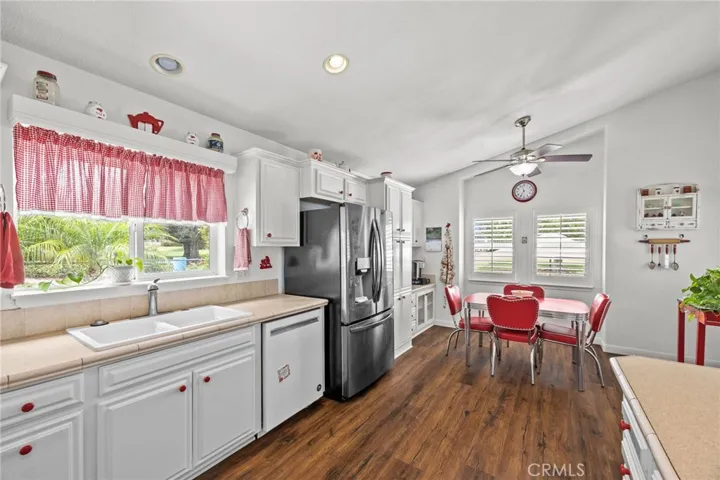 1366 Woodbrook Way, Corona, California 92882